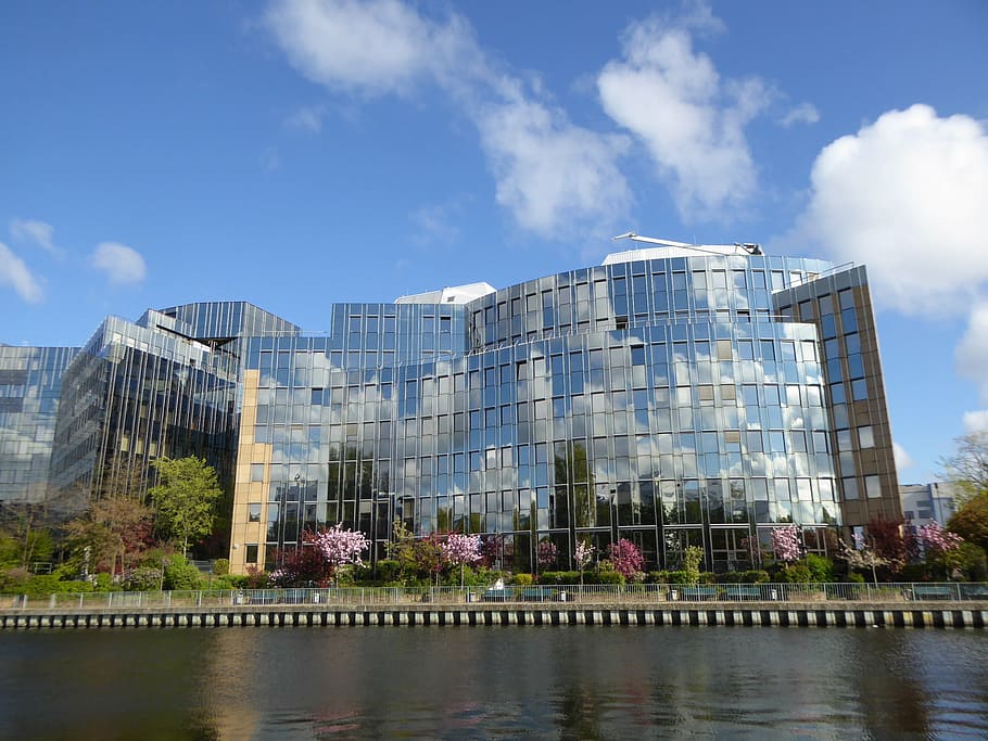 clouds, mirroring, facade, sky, reflection, glass, glass facade HD wallpaper