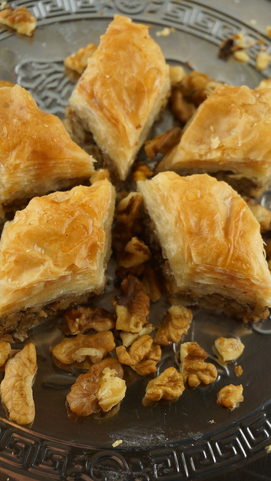 baklava with walnut, oriental kitchen, sweet pastries, food and drink, HD wallpaper