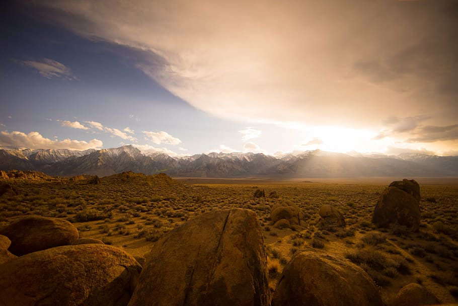 dessert in sun set photo, rocks, boulders, plane, mountain HD wallpaper