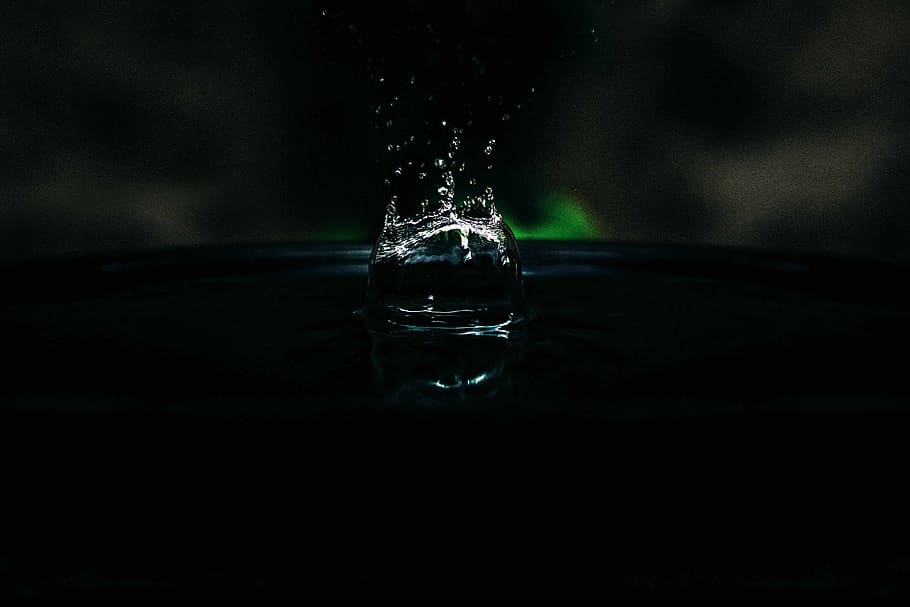 dark, water, liquid, splash, nature, motion, close-up, splashing HD wallpaper