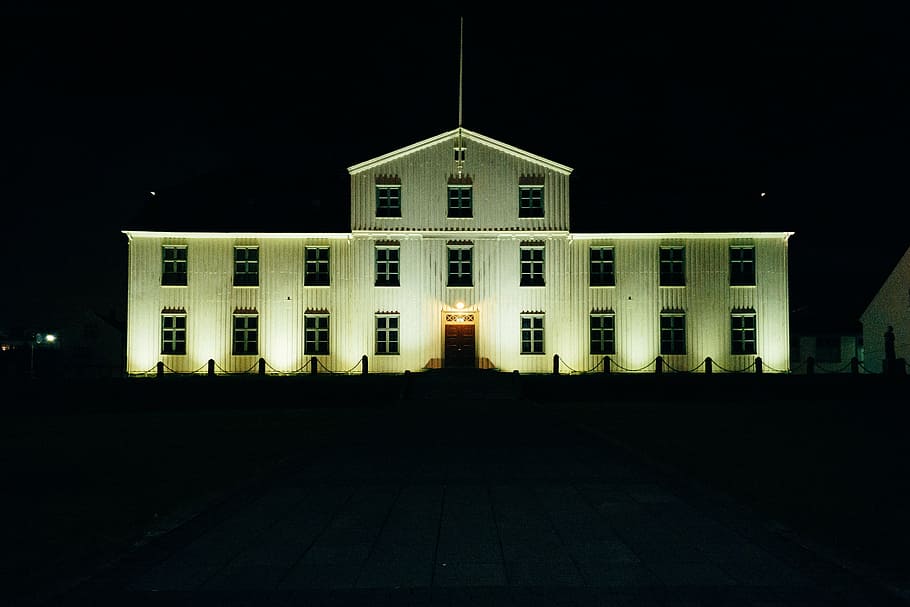 white painted 3-storey building taken at nighttime, dark, house, HD wallpaper