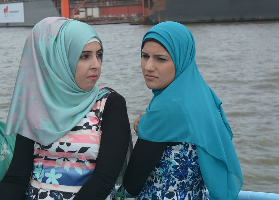 Hamburg, Women, Veiling, Ship, Public, islam, hijab, middle Eastern Ethnicity