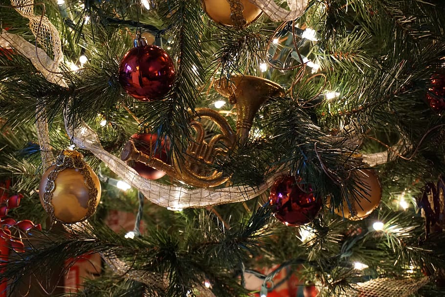 gold trumpet Christmas tree decor, holiday, decoration, celebration HD wallpaper