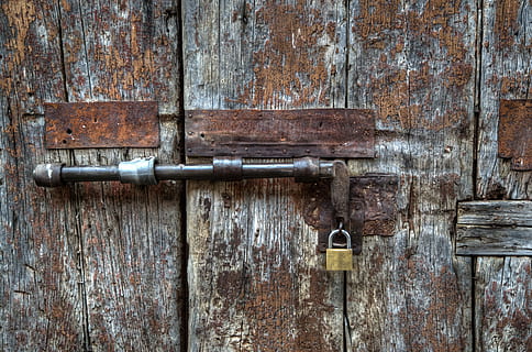 brass padlock, door, wood, rust, corrosion, entrance, house HD wallpaper