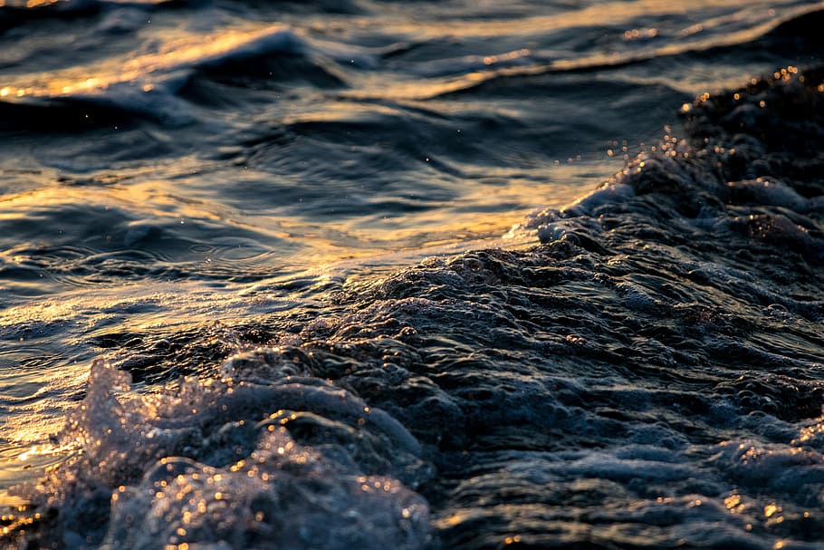 ocean waves, photo of body of water, light, bubble, sea, beach HD wallpaper