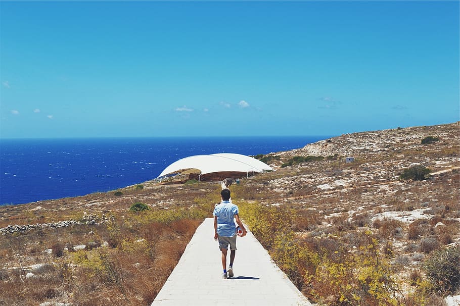 blue, sky, ocean, sea, water, guy, man, soccer ball, path, tent HD wallpaper