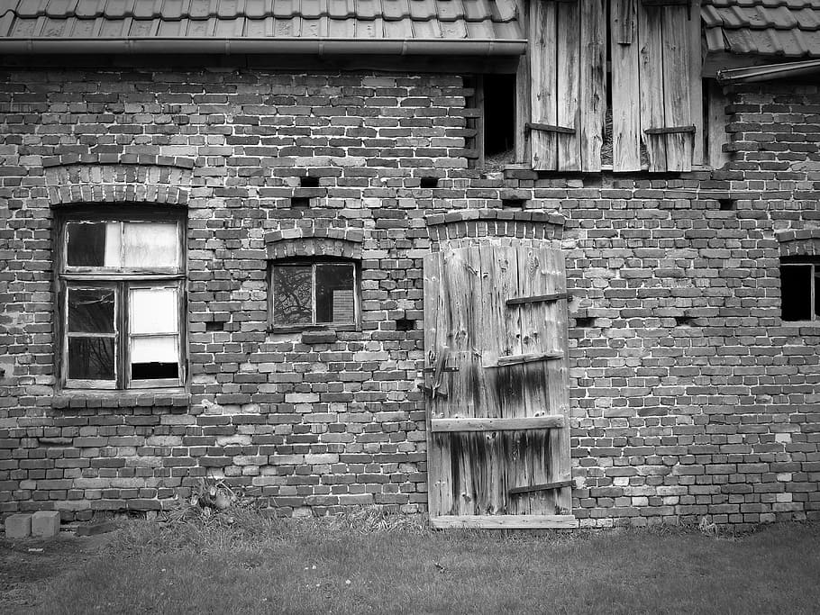 old barn, lapsed, decay, weathered, scale, run down, neglected HD wallpaper