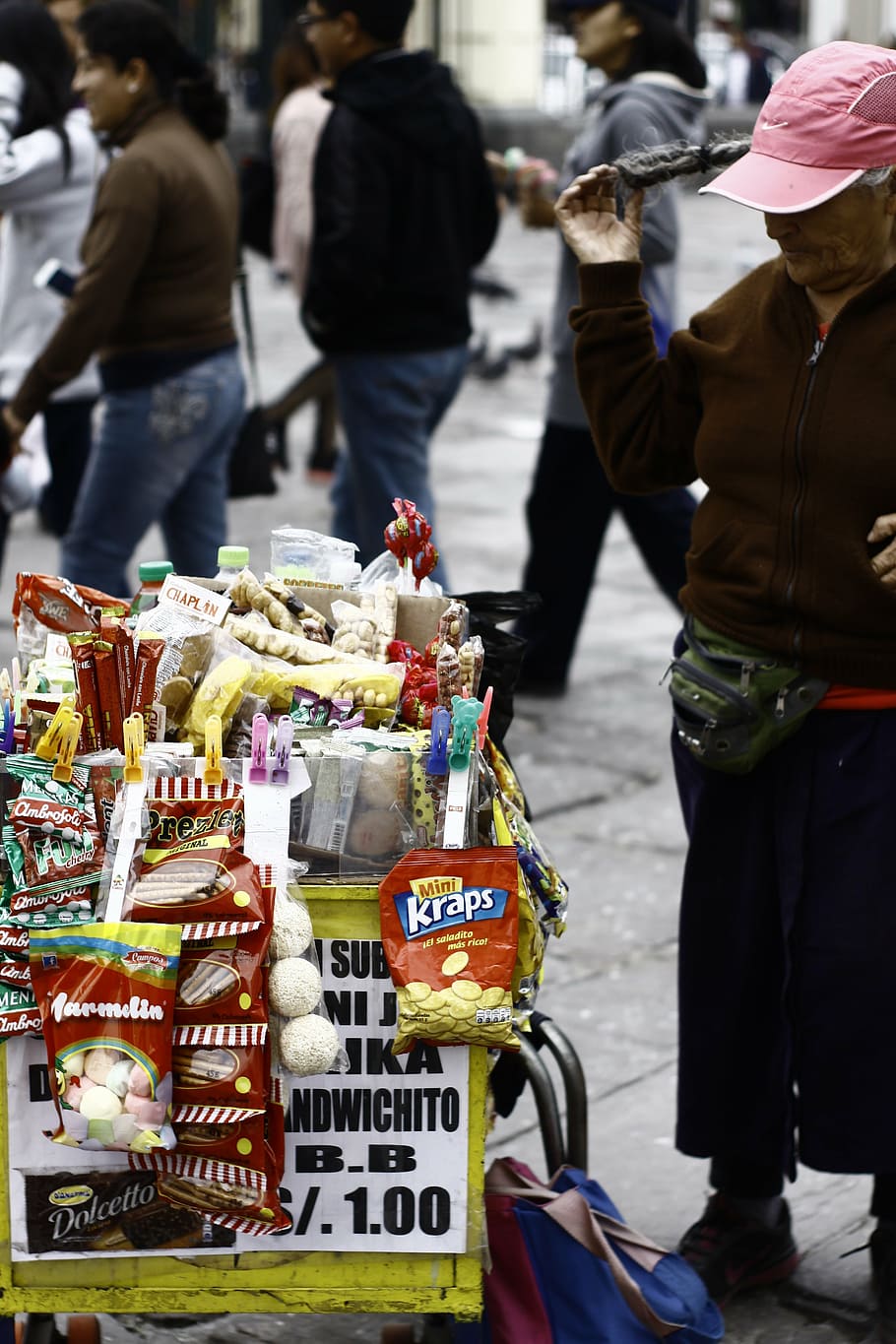 tiendaaa, small, nita, market, retail, food and drink, real people HD wallpaper