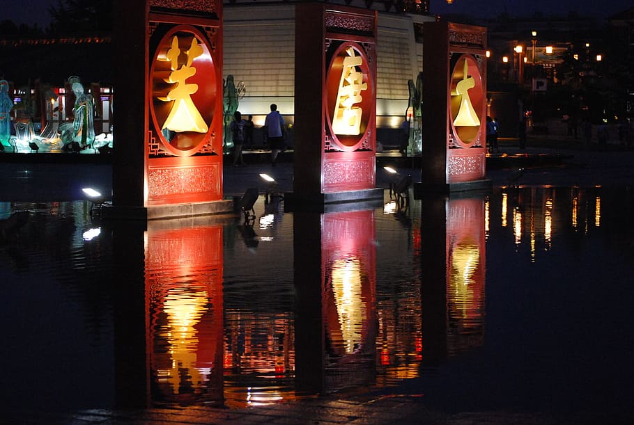 Reflection, Night, Scene, Lights, Water, city, nightlife, people HD wallpaper