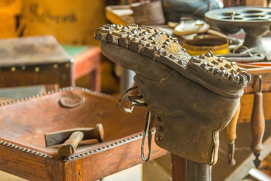 repairing unpaired brown work boot, schuster, shoe, shoemaker HD wallpaper