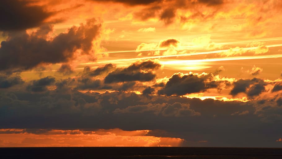 sea, clouds, sky, sunset, water, evening sky, gold, pattern HD wallpaper