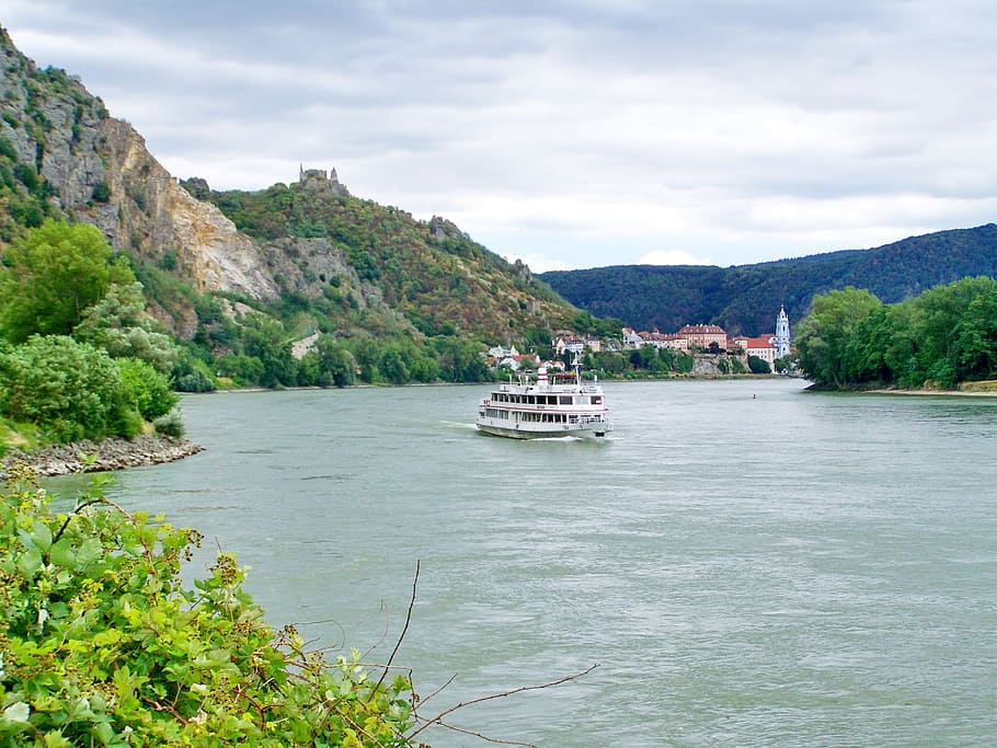 HD wallpaper: danube river, landscape, the danube bend, austria, nautical  vessel | Wallpaper Flare