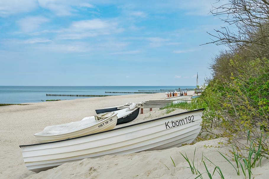 white boats on the beach, waters, sea, sand, nature, coast HD wallpaper