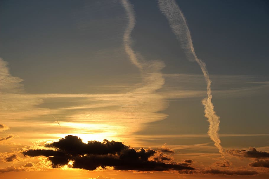 golden hour with clouds, sunset, dark clouds, bright cloud HD wallpaper