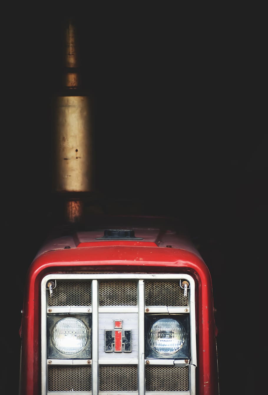 red tractor, photography of red tractor, closeup, light, lamp HD wallpaper