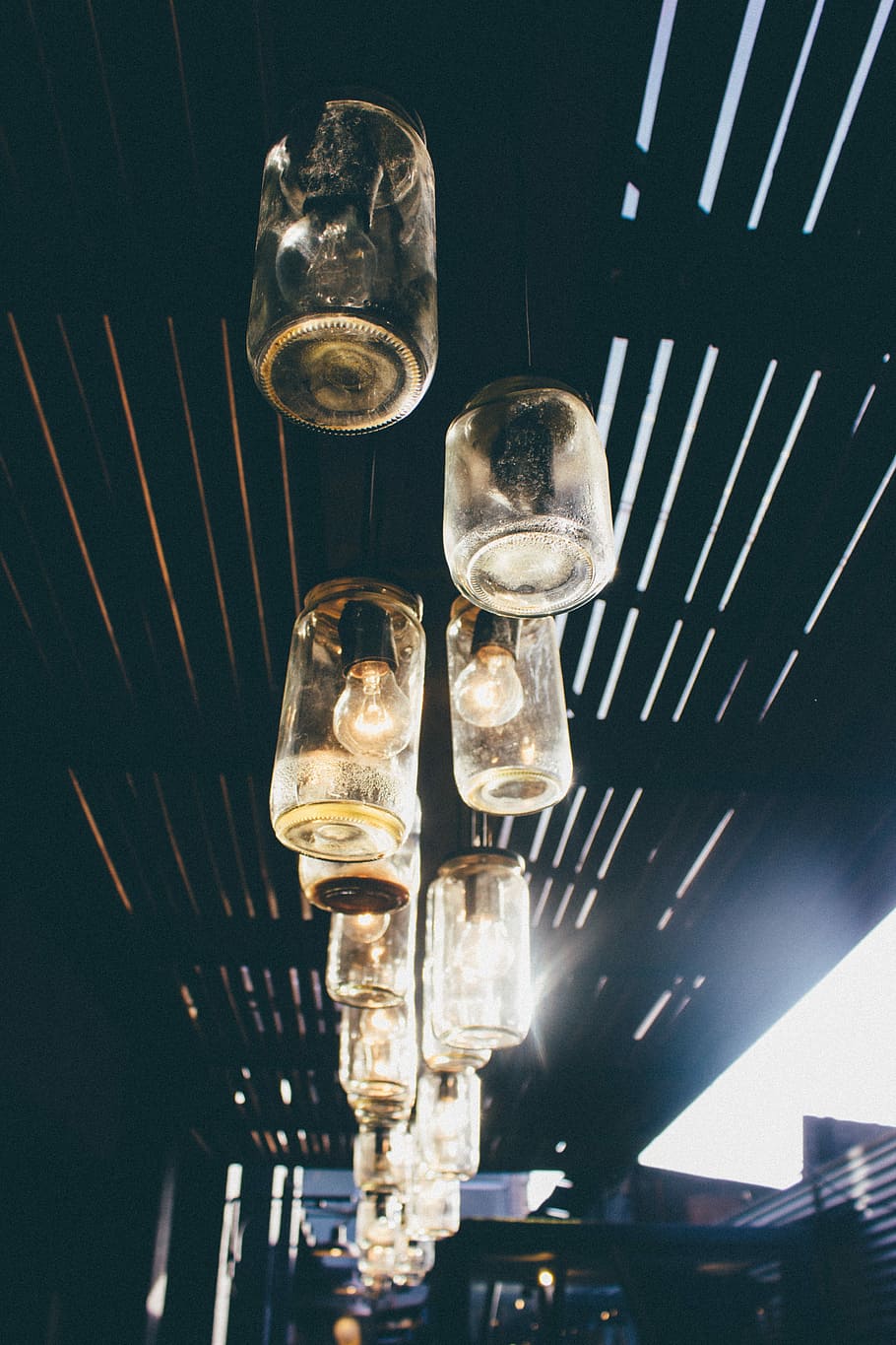 clear glass jar pendant lamp lot, photography of LED filament lamps inside mason jars HD wallpaper