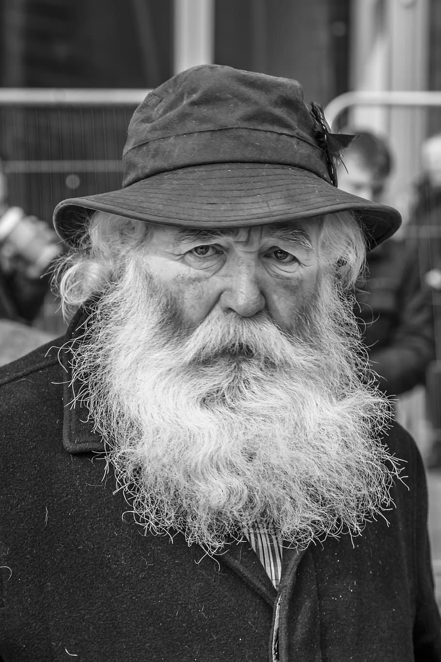 b w, man, old, beard, people, outdoor, character, hat, real people HD wallpaper