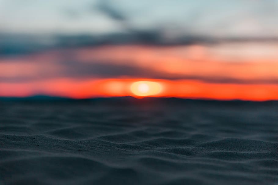 photo of sands, photography of sunset on beach, red, orange, sky HD wallpaper
