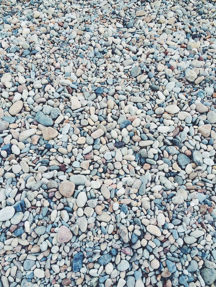 pebbles lot, pebble lot, black and white, white sea, stone, rock, HD wallpaper
