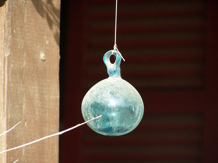glass, bubble, arts, old, grunge, dirty, hanging, sphere, focus on foreground HD wallpaper