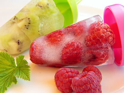 raspberries in pacifier, ice, kiwi, fruit, eat, vitamins, fruits HD wallpaper