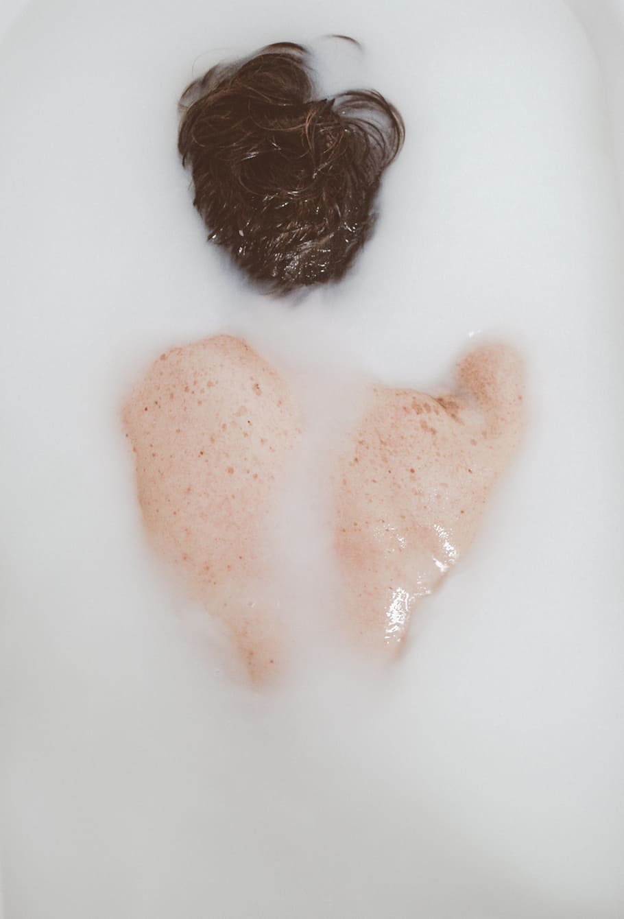 person bathing on milk, people, man, white, skin, water, bathtub