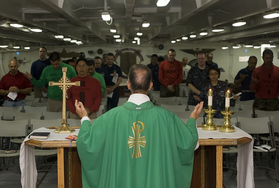 people at mass, church, ship, priest, catholic, service, faith HD wallpaper