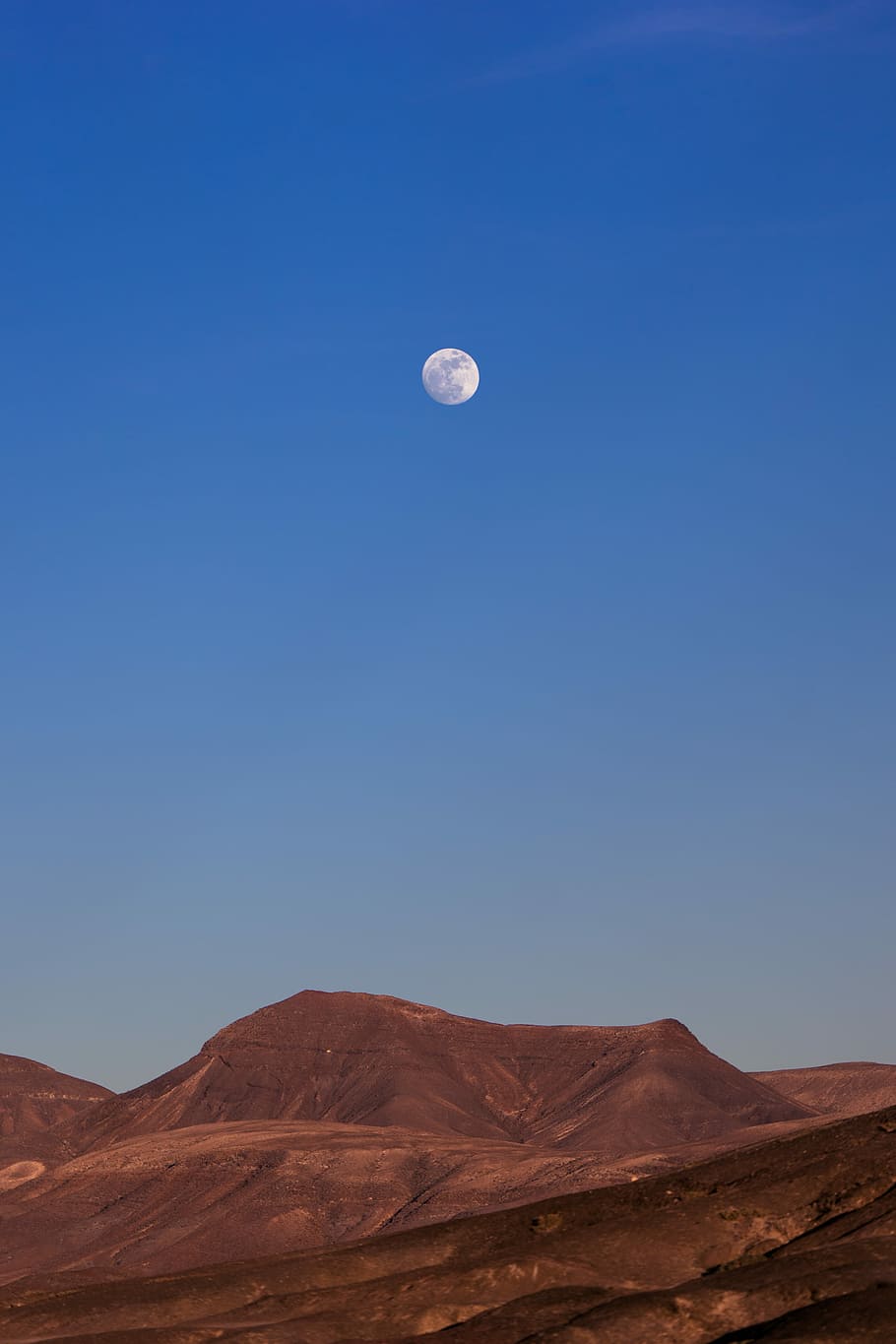 mountain under the blue sky, scenery of mountain, moon, full moon HD wallpaper