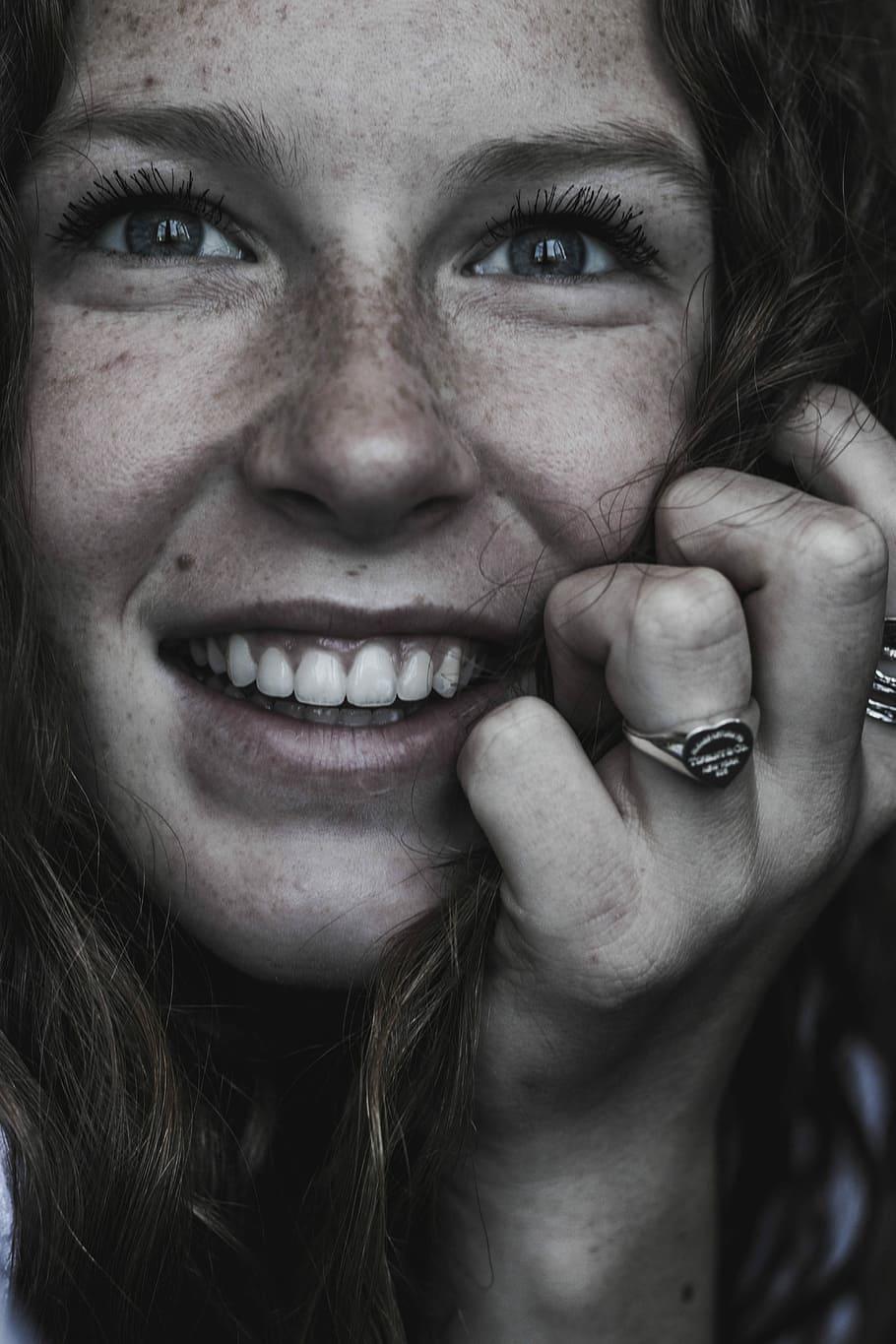 girl's face, woman face, portrait, looking at camera, one person HD wallpaper