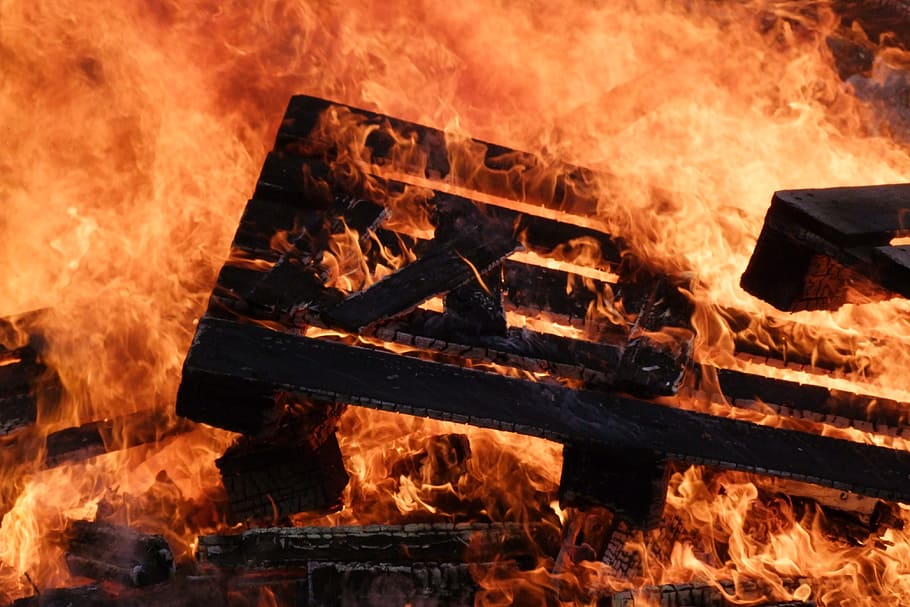 fire, flame, burn, hot, heat, embers, glow, bright, slinky HD wallpaper
