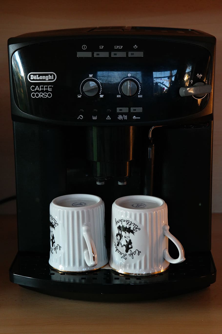 black Delonghi coffeemaker and two white ceramic mugs, Tea HD wallpaper