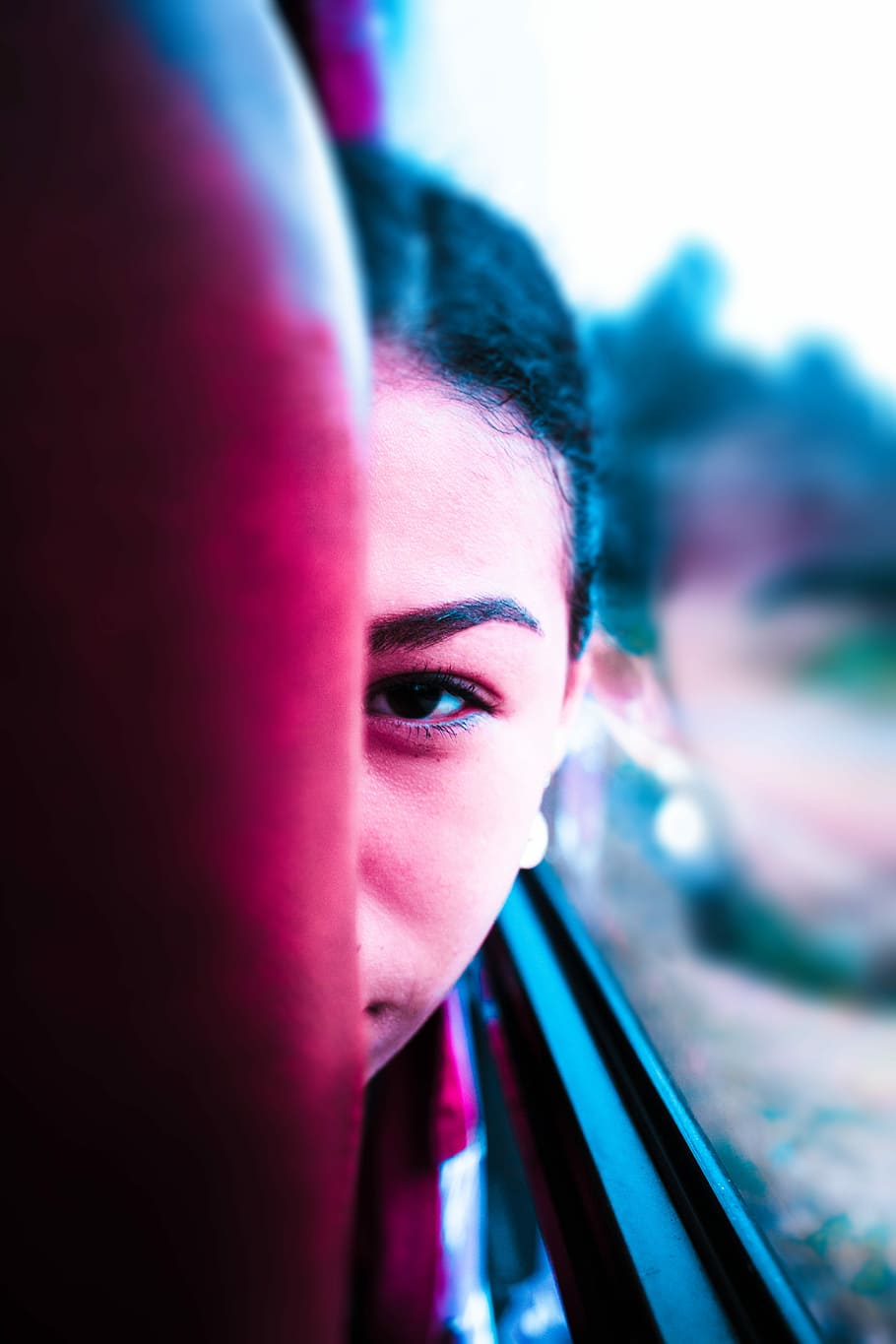 woman taking selfie photo, face, awesome, city, eye, portrait HD wallpaper