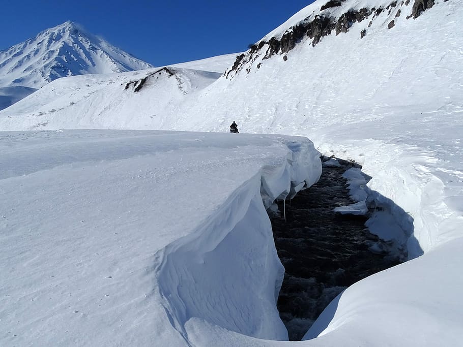 volcano, mountains, mountain river, winter, snow, snowdrifts HD wallpaper