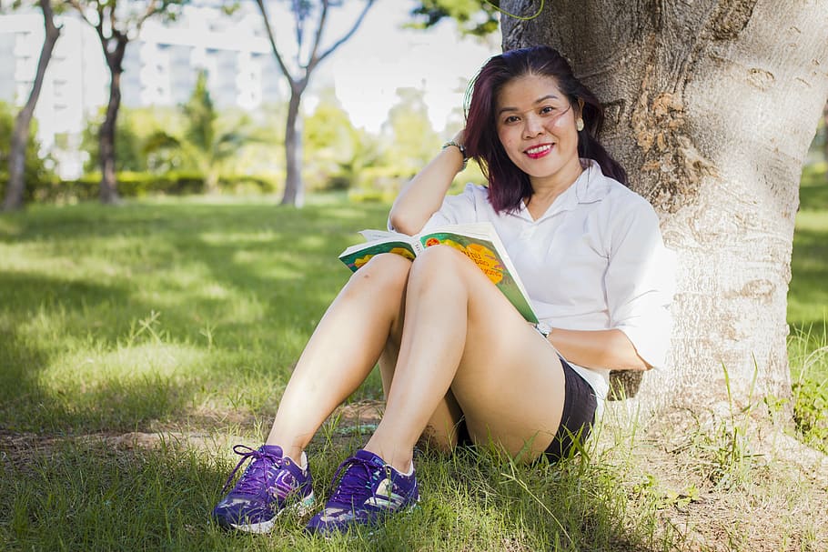 reading, happy, woam, education, woman, lifestyle, knowledge HD wallpaper