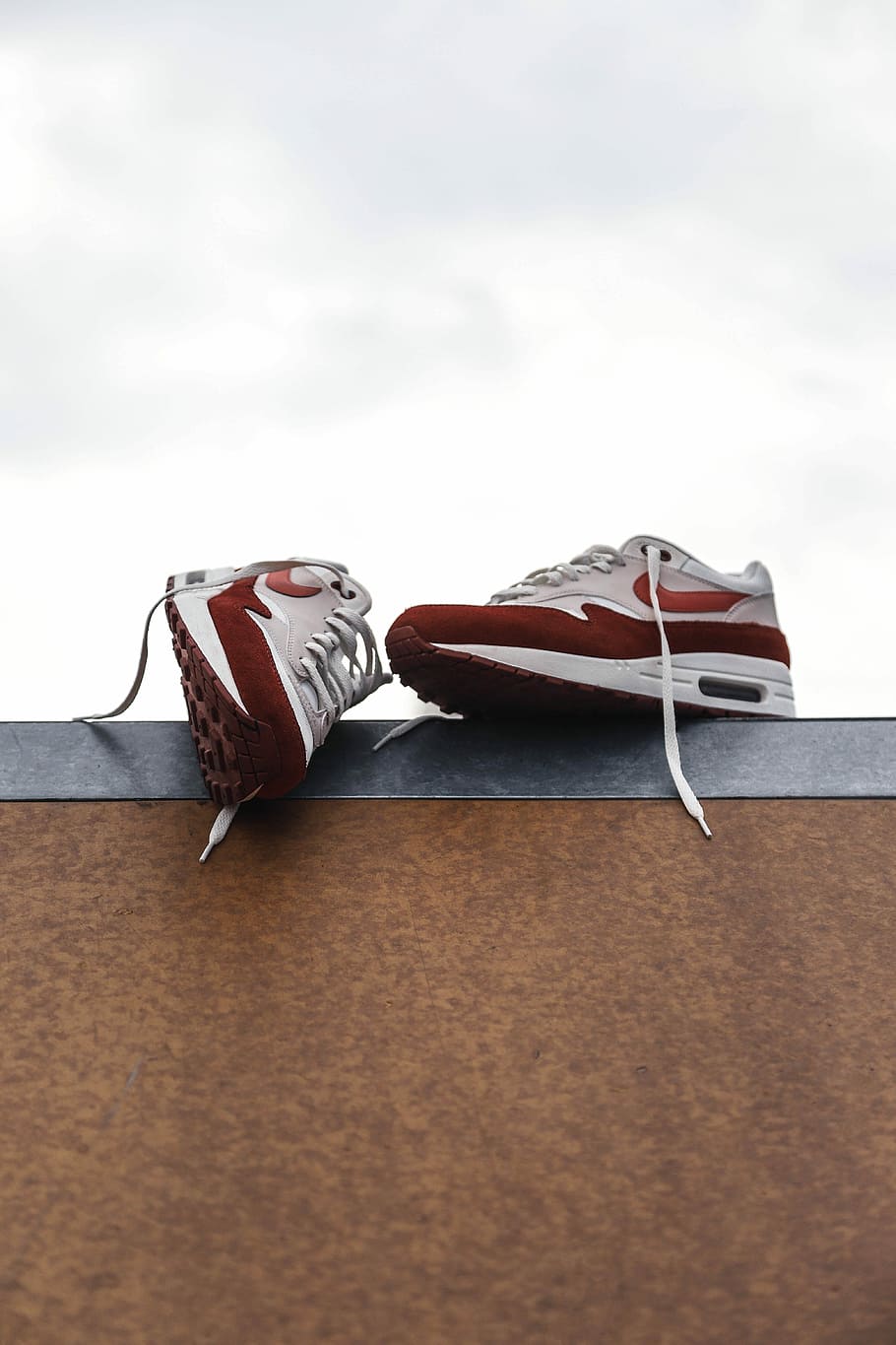 HD white-and-red Nike daytime, white-and-red Nike Air Max 90 shoes | Wallpaper Flare