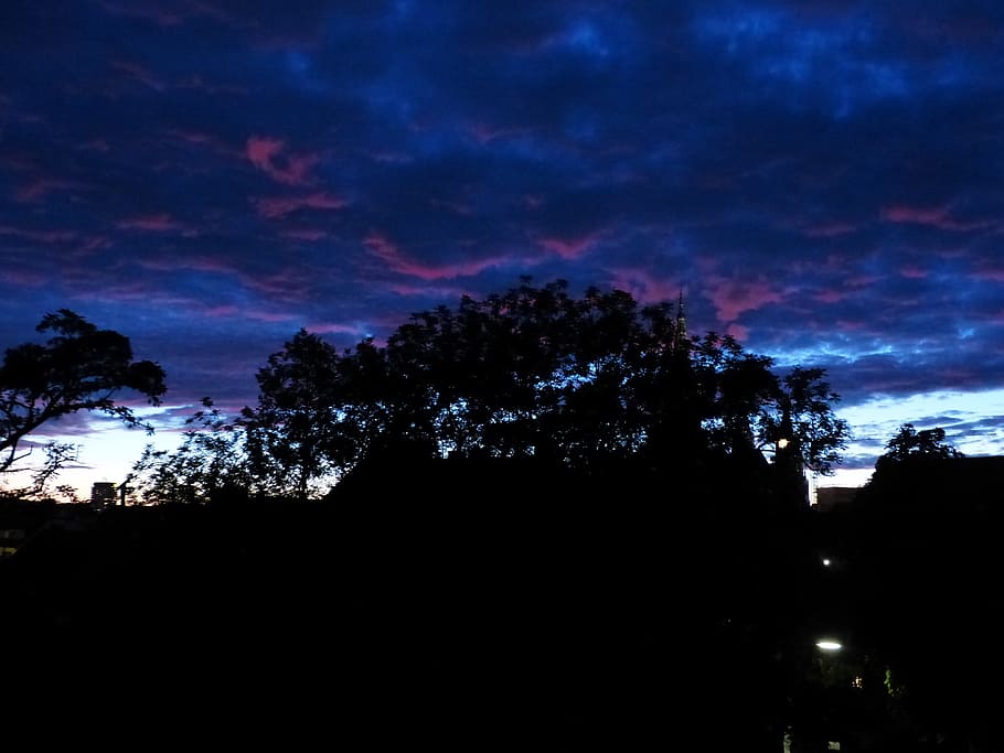 Clouds, Sky, At Night, Dark, Light, reddish, blue, violet, threatening HD wallpaper