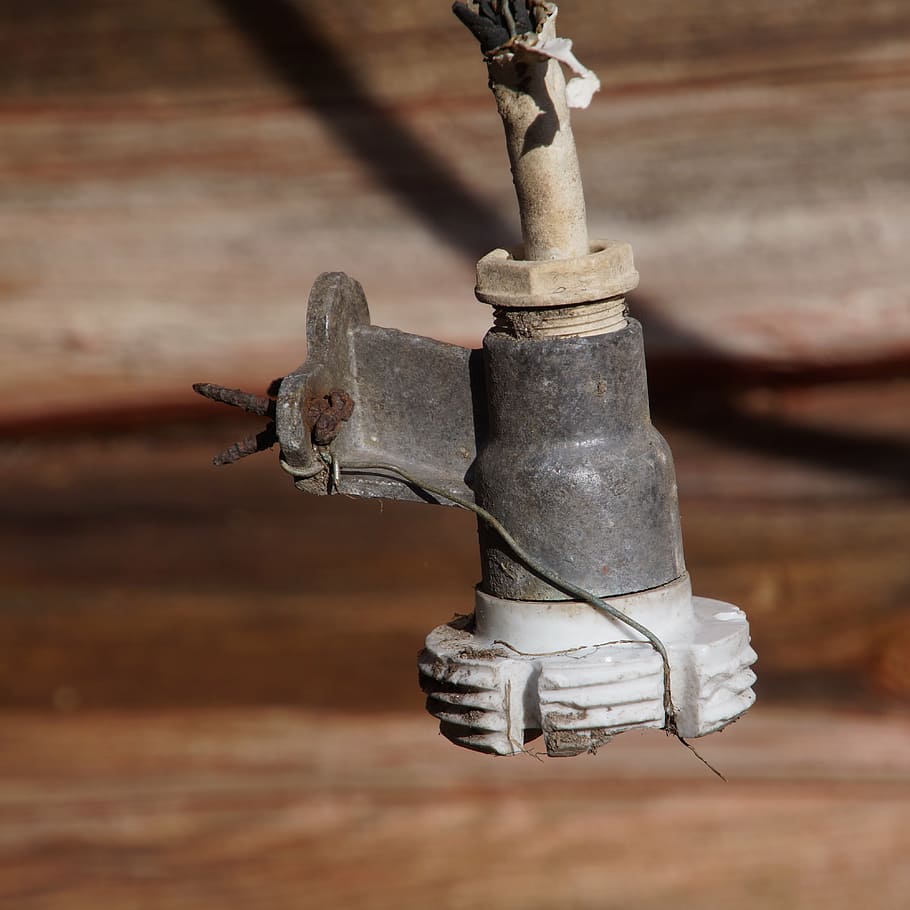 broken, electricity, lamp base, rusty, defective, dangerous HD wallpaper