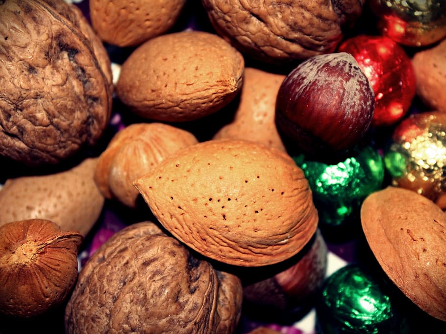 brown nuts, almonds, hazelnut, walnut, balls, nibble, christmas HD wallpaper