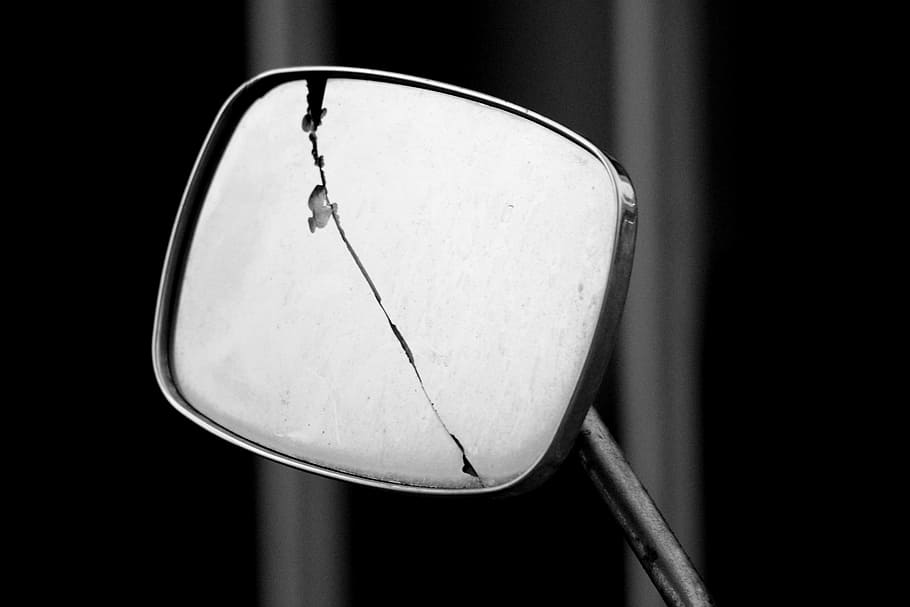 mirror, crack, rip, retro, indoors, close-up, no people, focus on foreground HD wallpaper