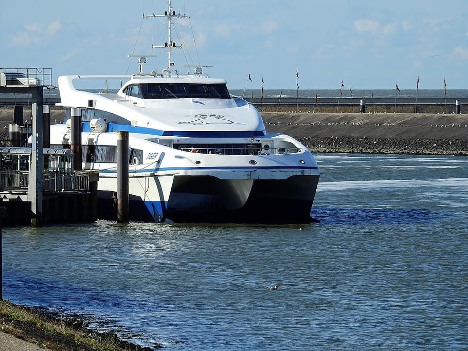 Ferry, Ship, Speedboat, Boot, Sea, channel, port, north sea HD wallpaper