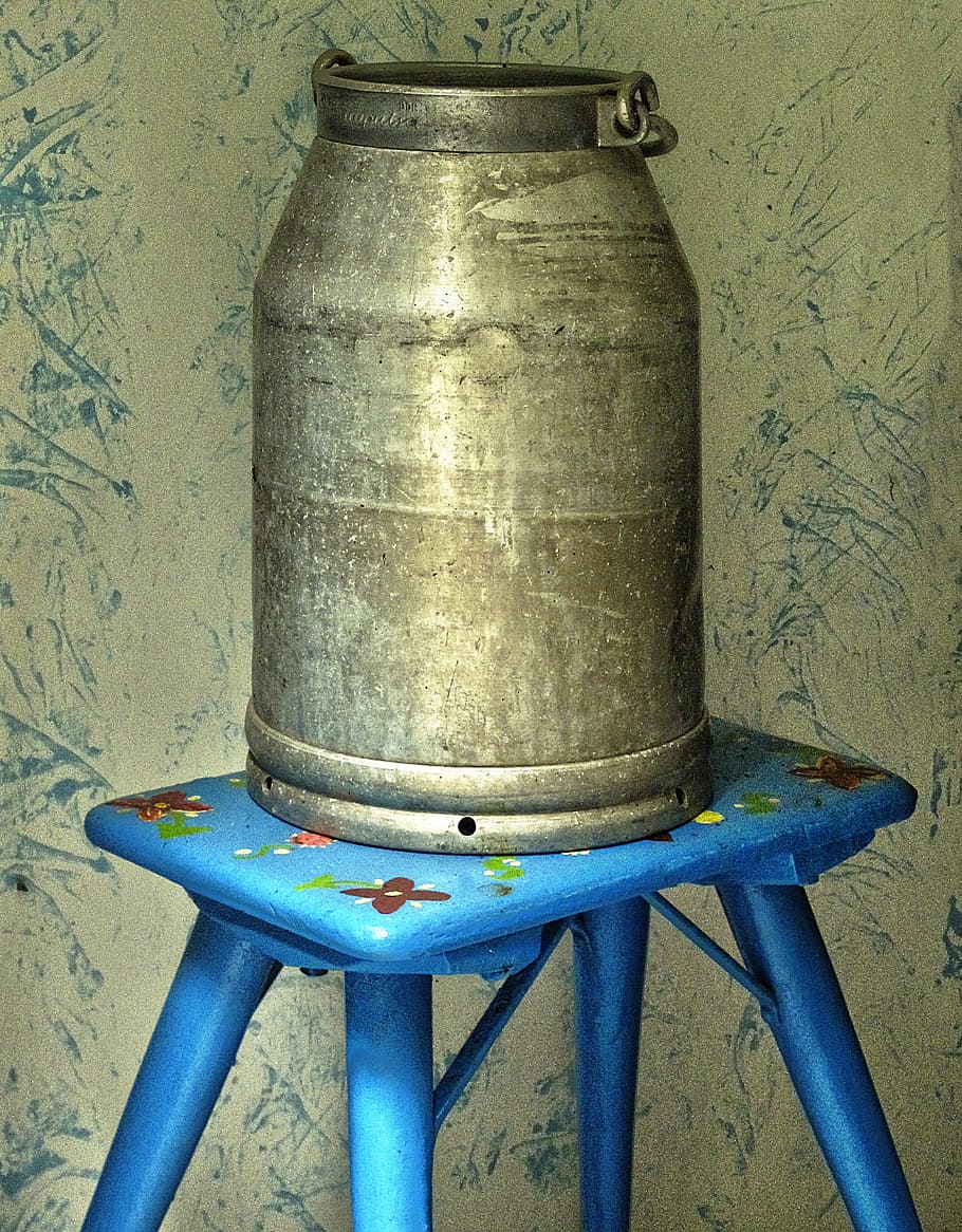 milk can, milking stool, pot, metal, historically, vintage HD wallpaper