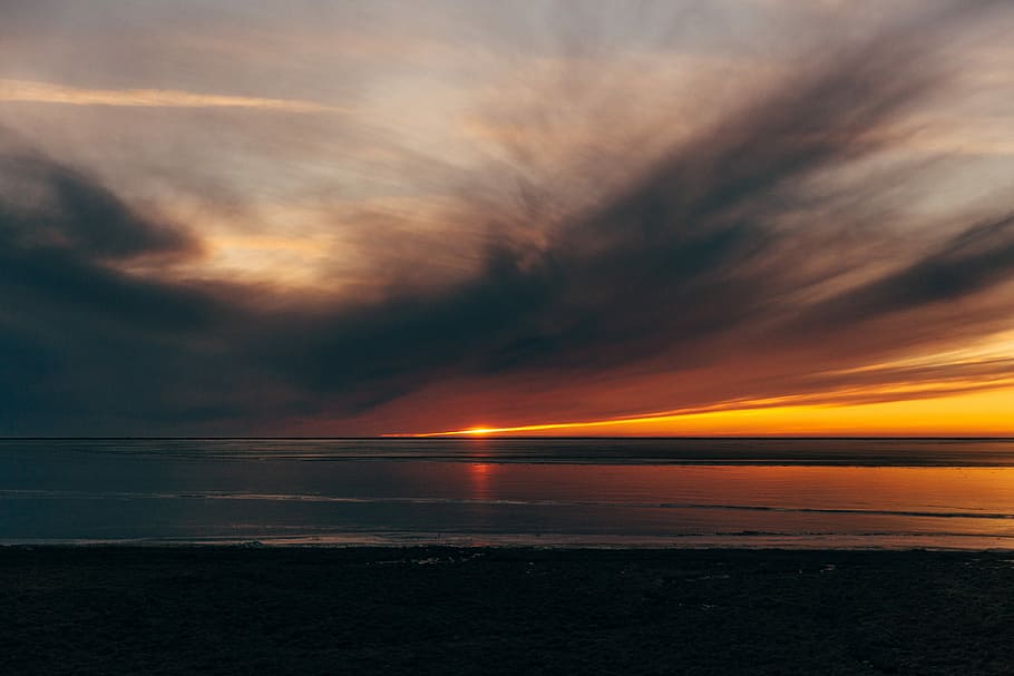 photo of beach during sunset, calm body of water, sunrise, cloud HD wallpaper