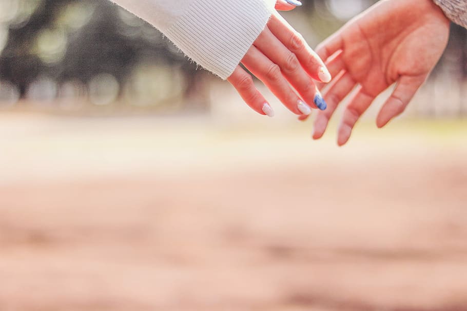 photography of persons hands, women, adult, people, outdoors HD wallpaper