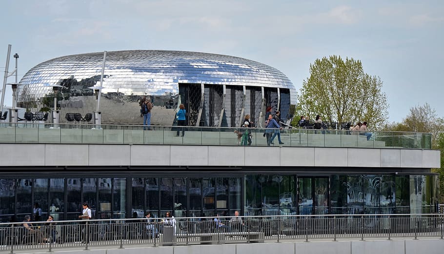 Building, Düsseldorf, Architecture, silver, modern, day, large group of people HD wallpaper