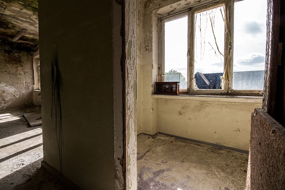 window, broken glass, space, light, architecture, old building HD wallpaper