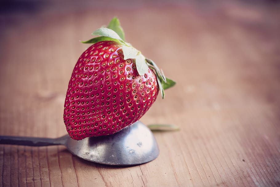 strawberry on gray spoon, red, fruit, soft fruit, food, healthy HD wallpaper
