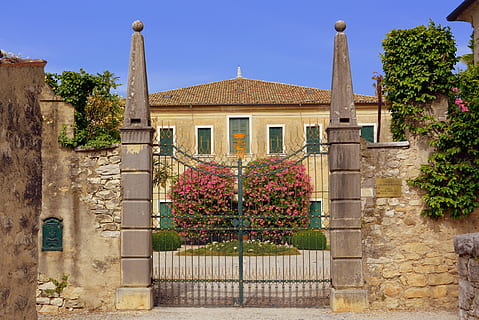 villa, entry, gate, ancient, punta san vigilio, italy, lake garda HD wallpaper