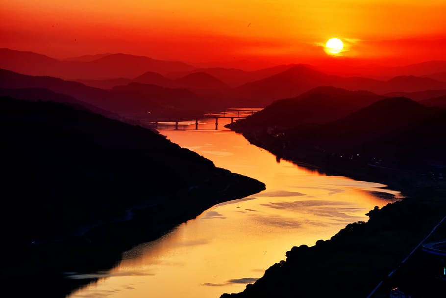 body of water between mountains during golden hour, river, sea HD wallpaper