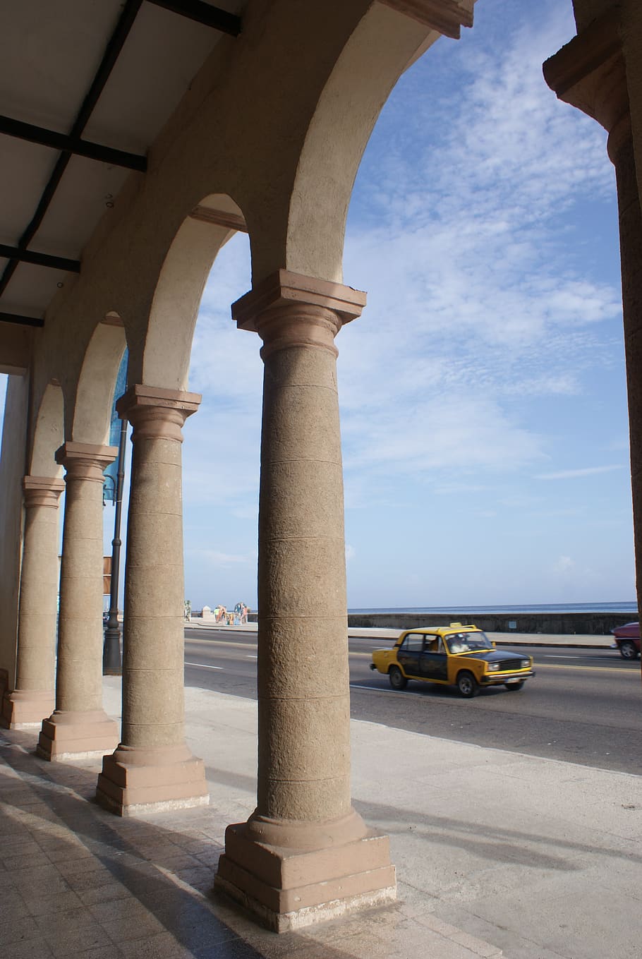 columns, architecture, havana, avenue, sky, taxi, malecón habanero, HD wallpaper