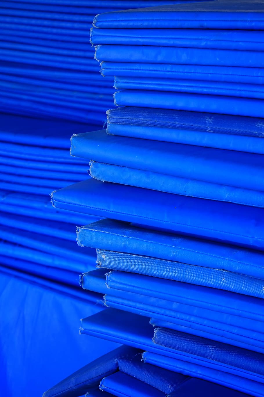 matting, blue, sleeping mats, material, deck chair, requirements HD wallpaper